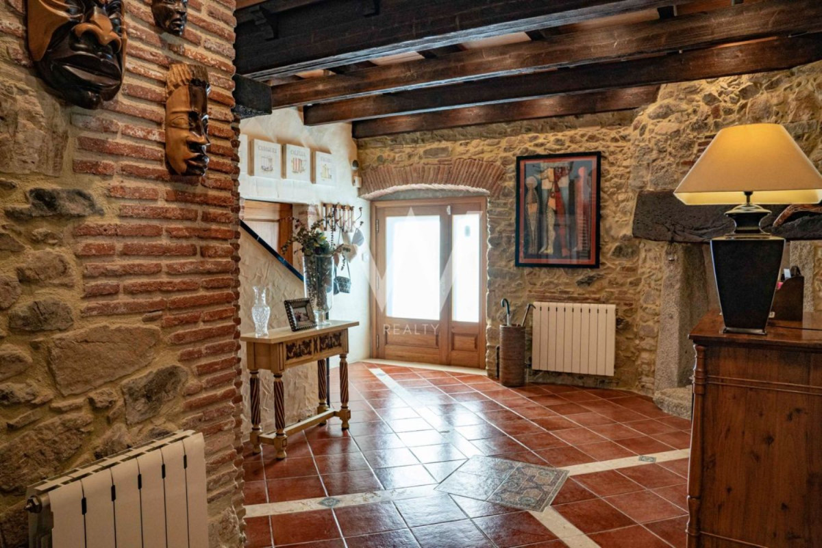 Properties for sale and rent in Spain photo 3