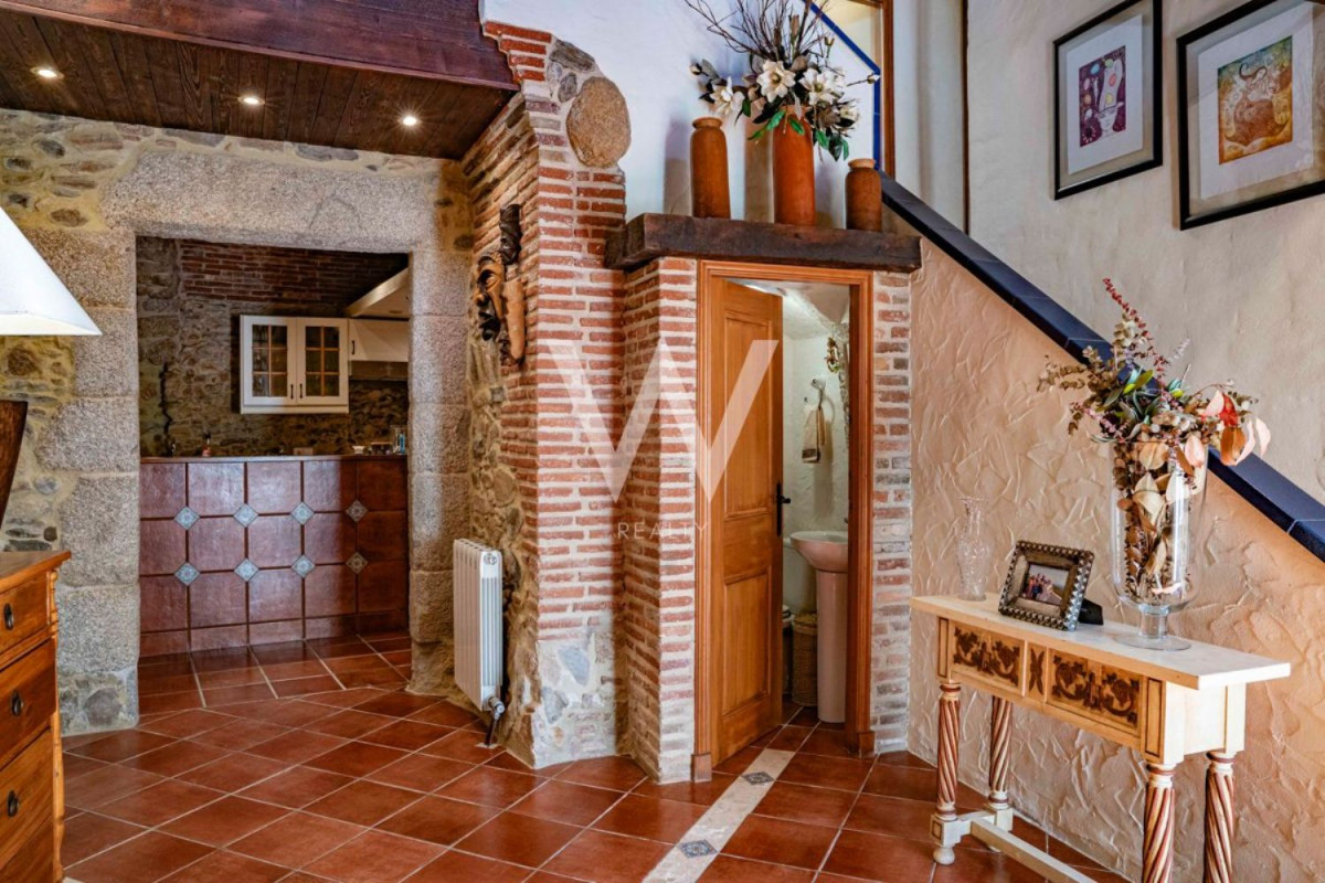 Properties for sale and rent in Spain photo 5