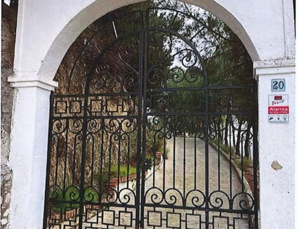 Casa de pueblo en venta en Carcabuey thumbnail 2
