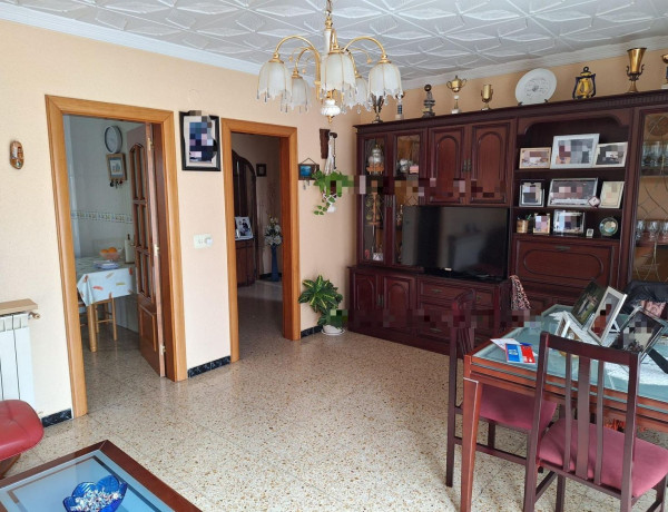 Semi-detached house for sale in La Creu de Barberà - Avinguda - Eixample , Sabadell thumbnail 2