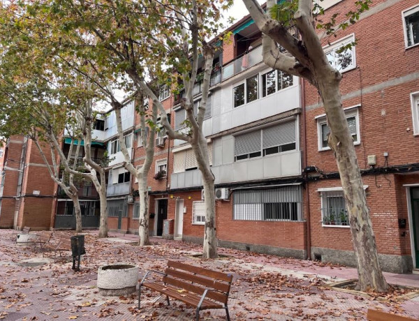 Bajo en venta en Plaza de Narvona, Alcalá de Henares photo 1