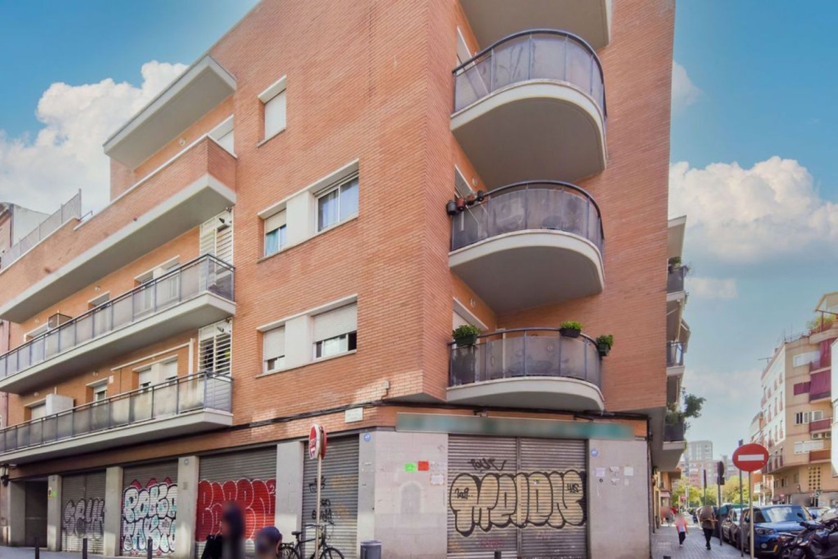 Propiedades en venta y alquiler en España photo 1