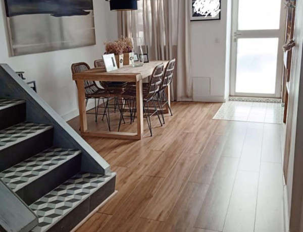 Chalet independiente en venta en Centro , San Juan de Alicante thumbnail 2