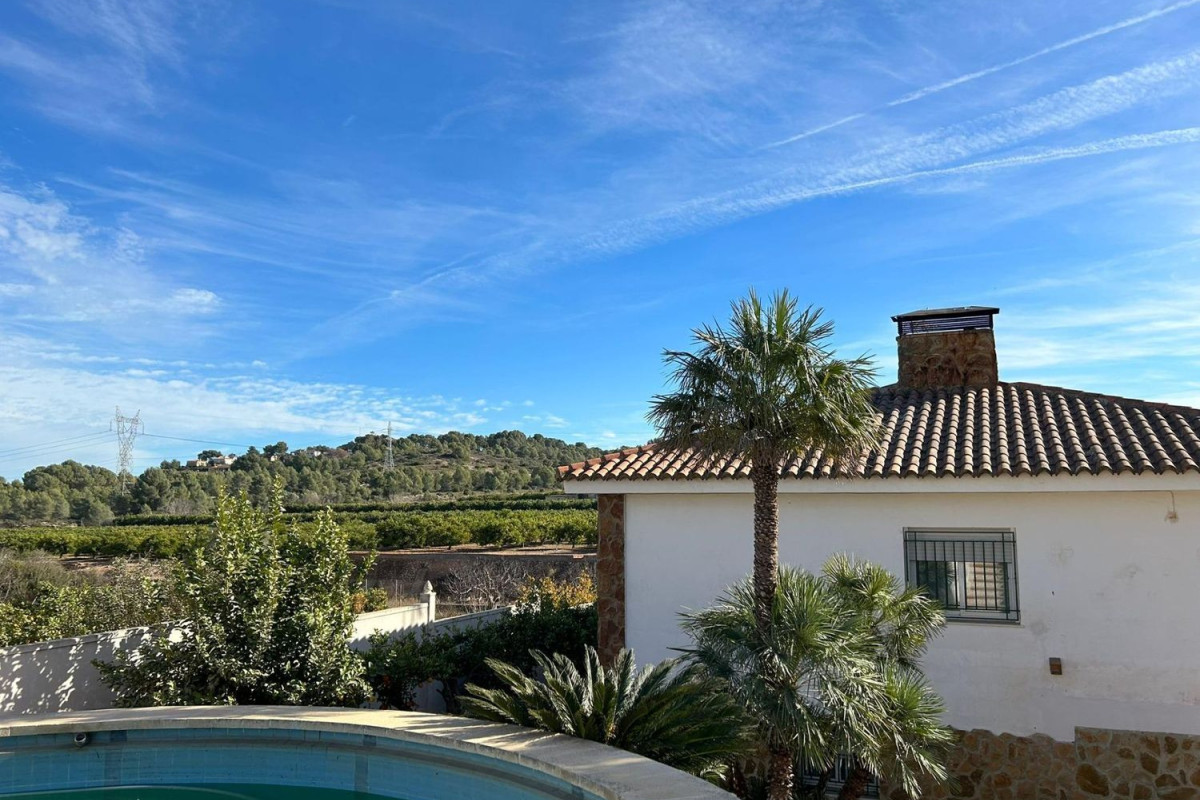 Casa o chalet independiente en venta en Riba-Roja de Túria, Riba-Roja de Túria
photo 2