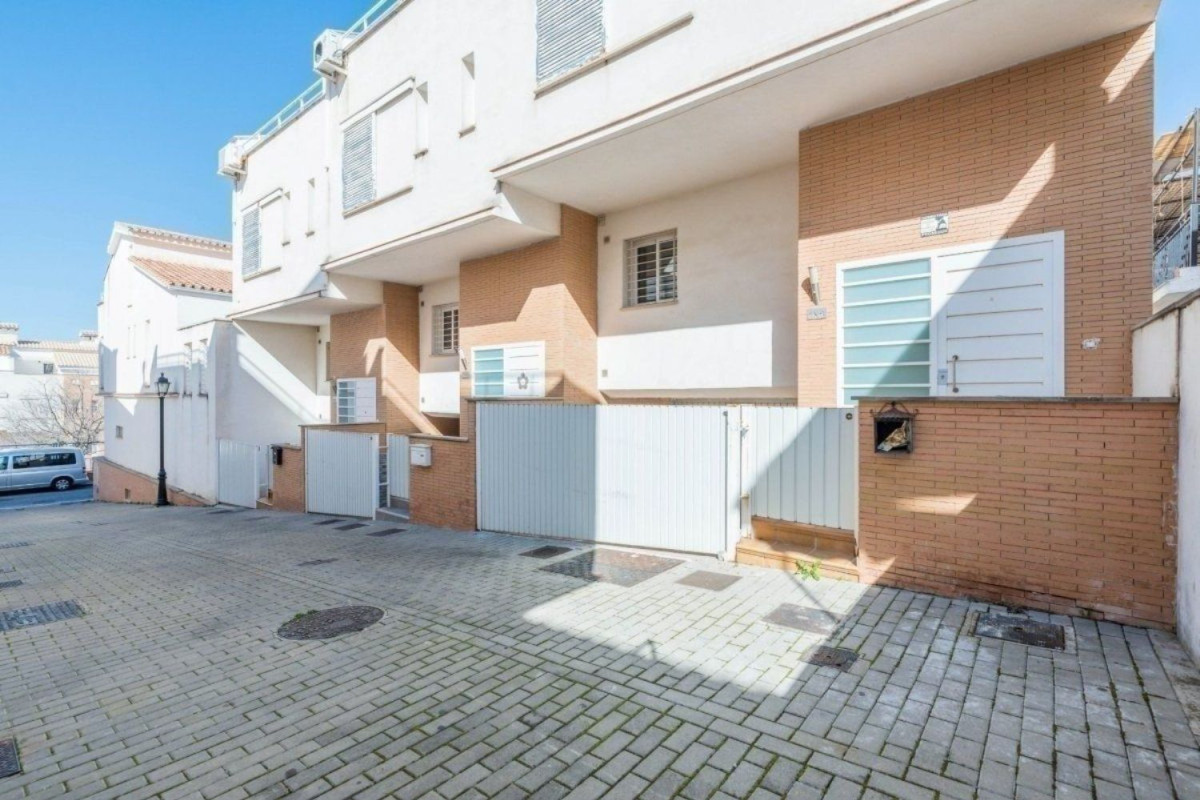 Sale of townhouse in , Cajar photo 1