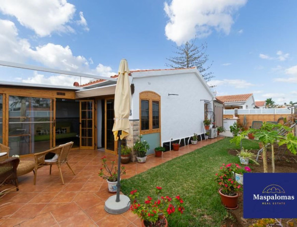 Detached villa for sale in  Avenida Estados Unidos, San Bartolomé de Tirajana photo 2