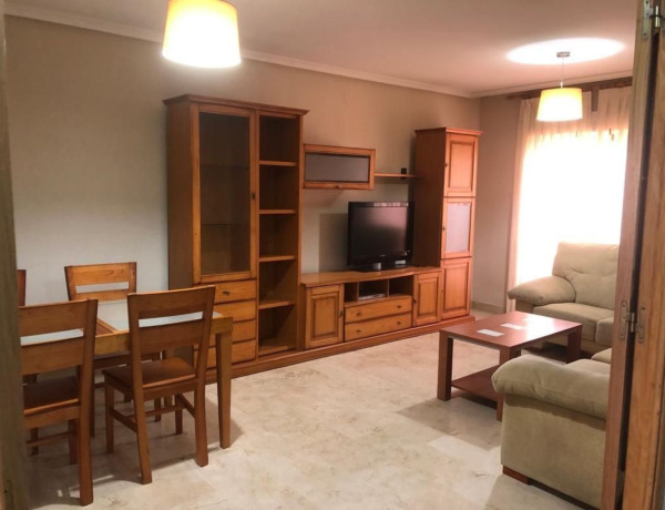 Chalet independiente en venta en Calle Vitigudino, Plasencia thumbnail 1