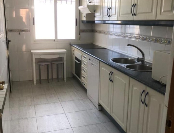 Chalet independiente en venta en Calle Vitigudino, Plasencia thumbnail 2