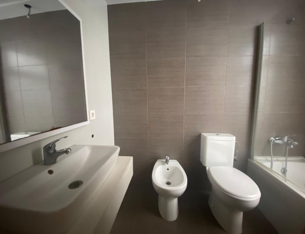 Semi-detached house for sale in AZALEAS , La Pobla de Vallbona thumbnail 1