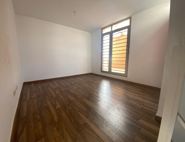 Semi-detached house for sale in  AZALEAS , La Pobla de Vallbona photo 4