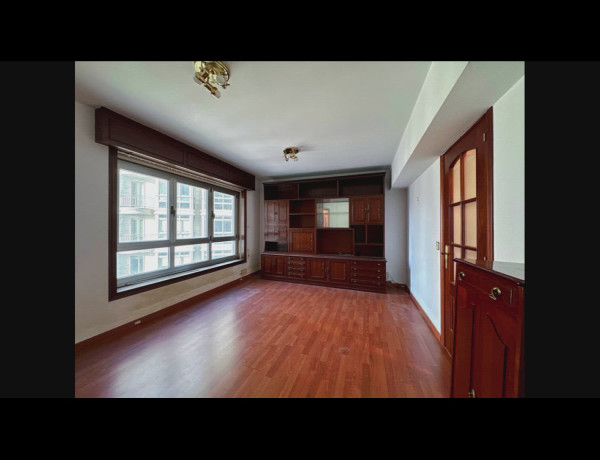 Apartment for sale in  Ronda de Nelle, A Coruña photo 1