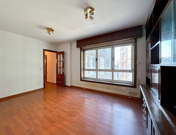 Apartment for sale in  Ronda de Nelle, A Coruña photo 2