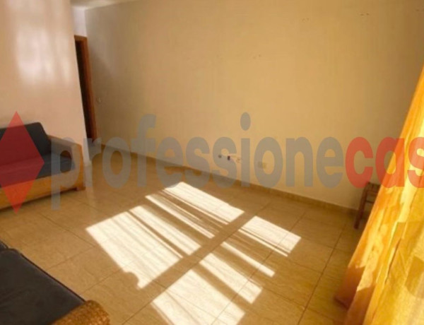 Продажа квартиры в Calle Lópe de Hoces, Agüimes thumbnail 2