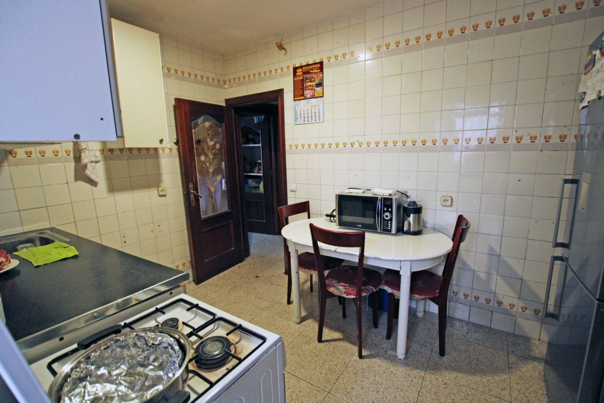 Venta de bajo en jimenez de quesada, Alcalá de Henares
photo 3