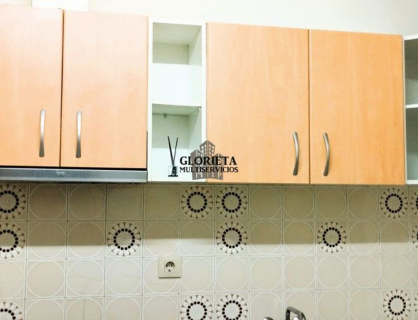 Chalet independiente en venta en  Centro urbano , Vigo photo 2
