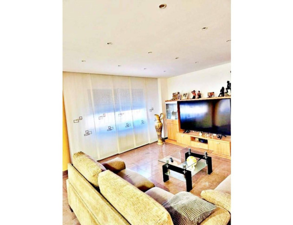 Bajo en venta en , Polinyà photo 1