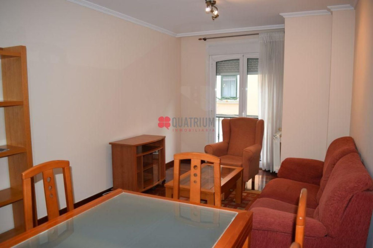 Sale of apartment in Calle de Pérez Costanti, Santiago de Compostela
photo 1