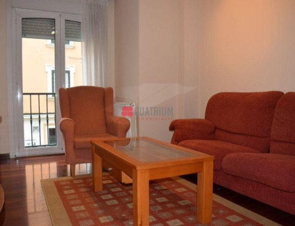 Piso en venta en  Calle de Pérez Costanti, Santiago de Compostela photo 2