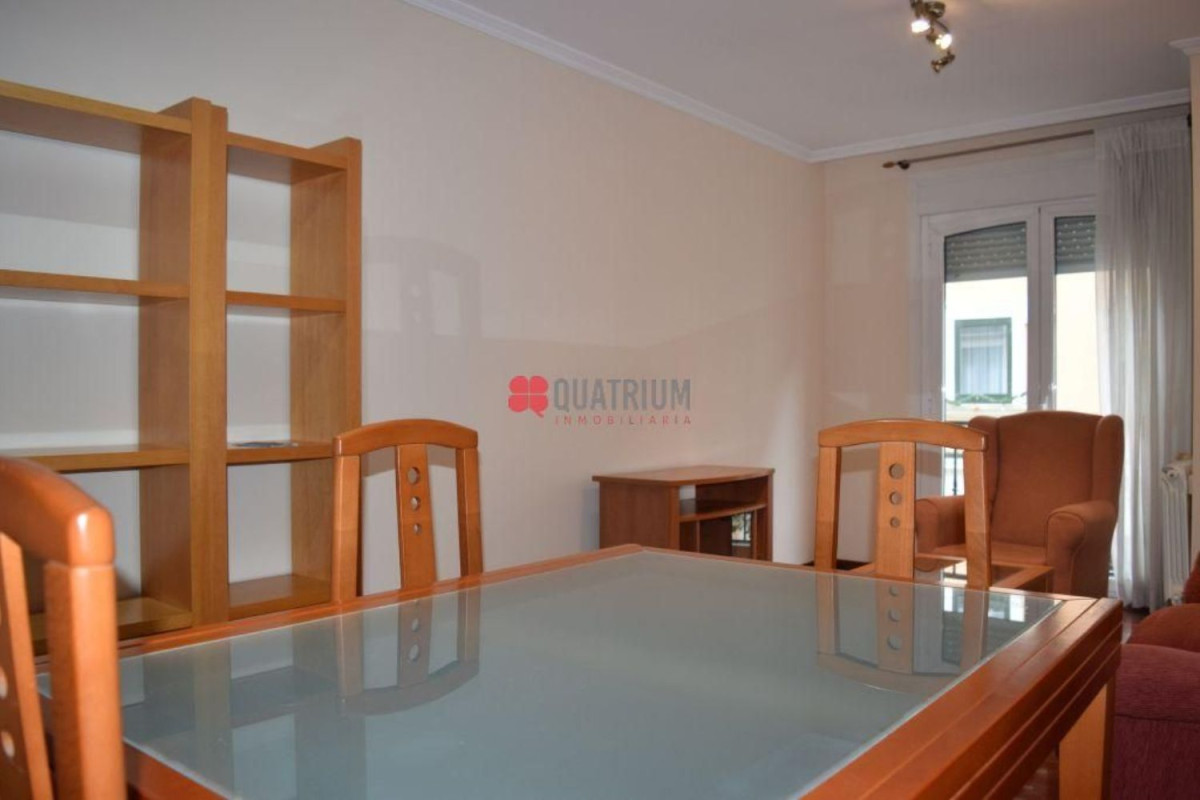 Sale of apartment in Calle de Pérez Costanti, Santiago de Compostela
photo 3