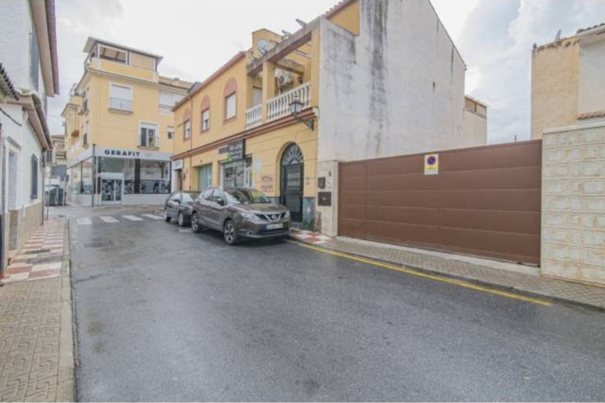 Piso en venta en calle Principe, Cullar-Vega
photo 1
