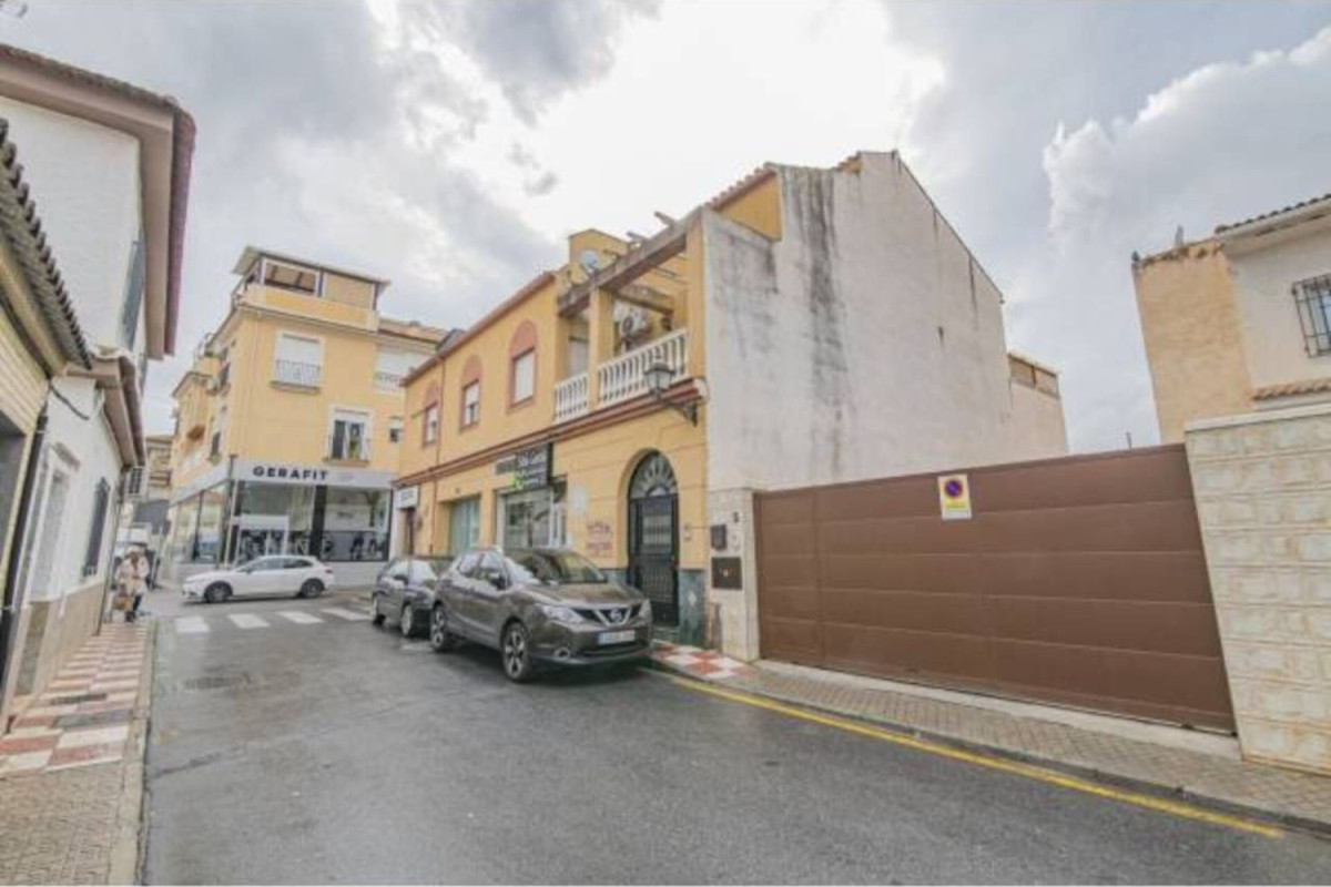 Piso en venta en calle Principe, Cullar-Vega
photo 2