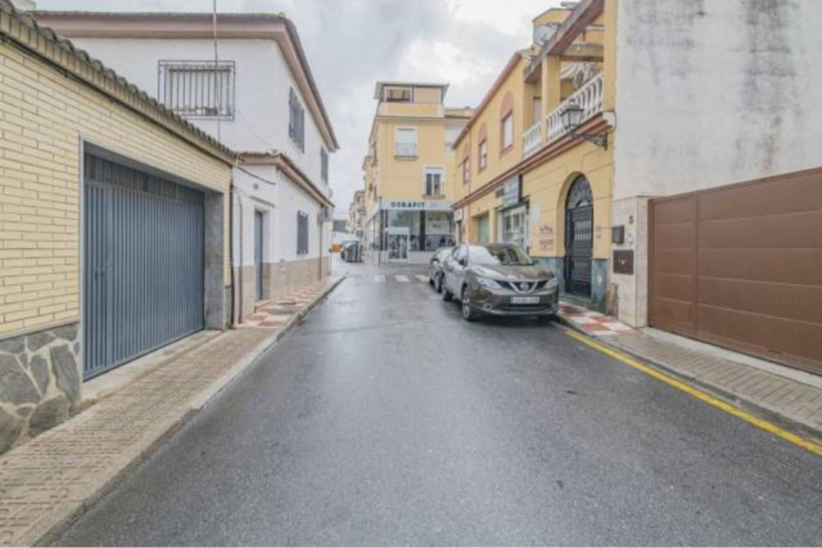 Piso en venta en calle Principe, Cullar-Vega
photo 3