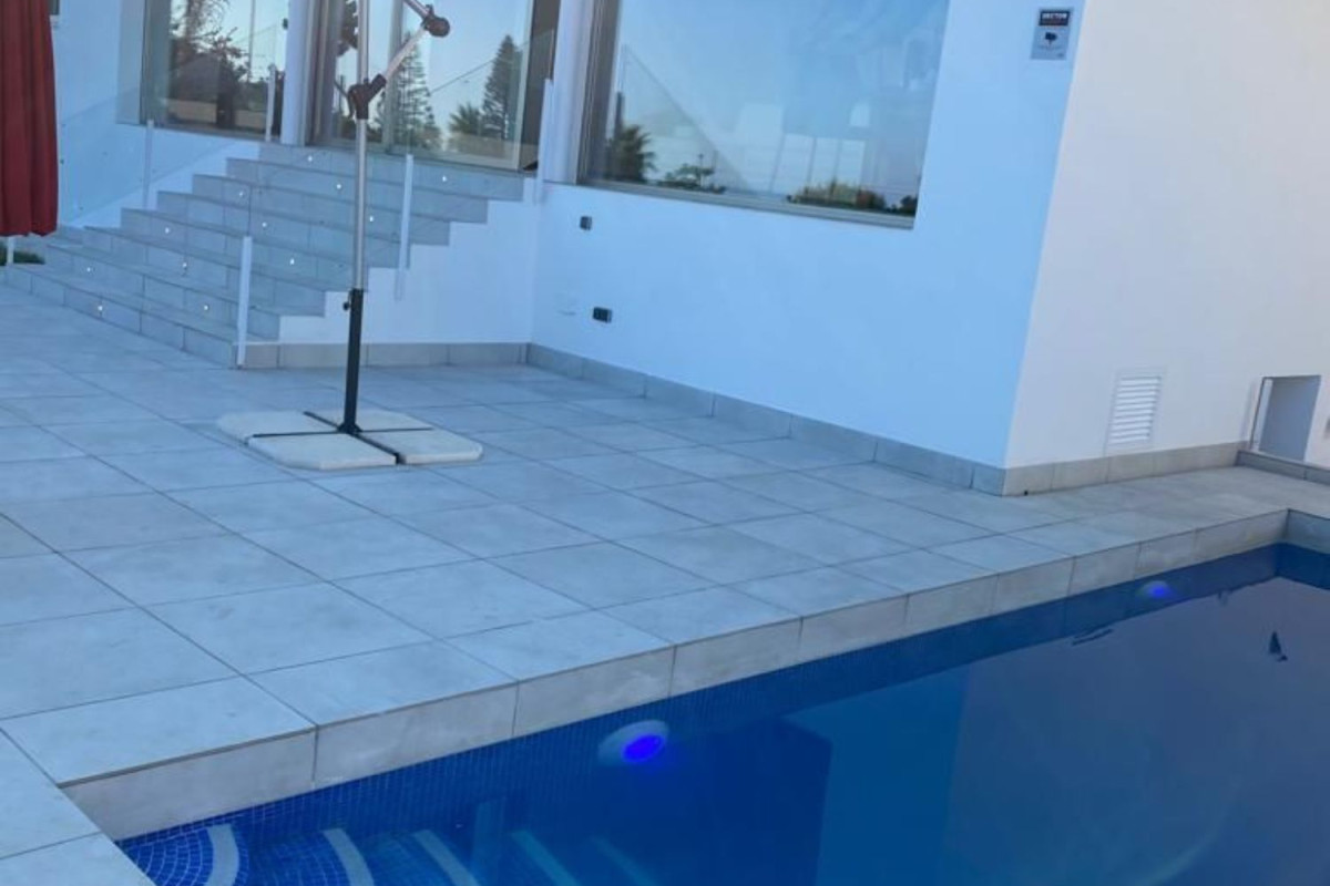 Sale of independent chalet in Chaparral s/n, Mijas
 photo 3