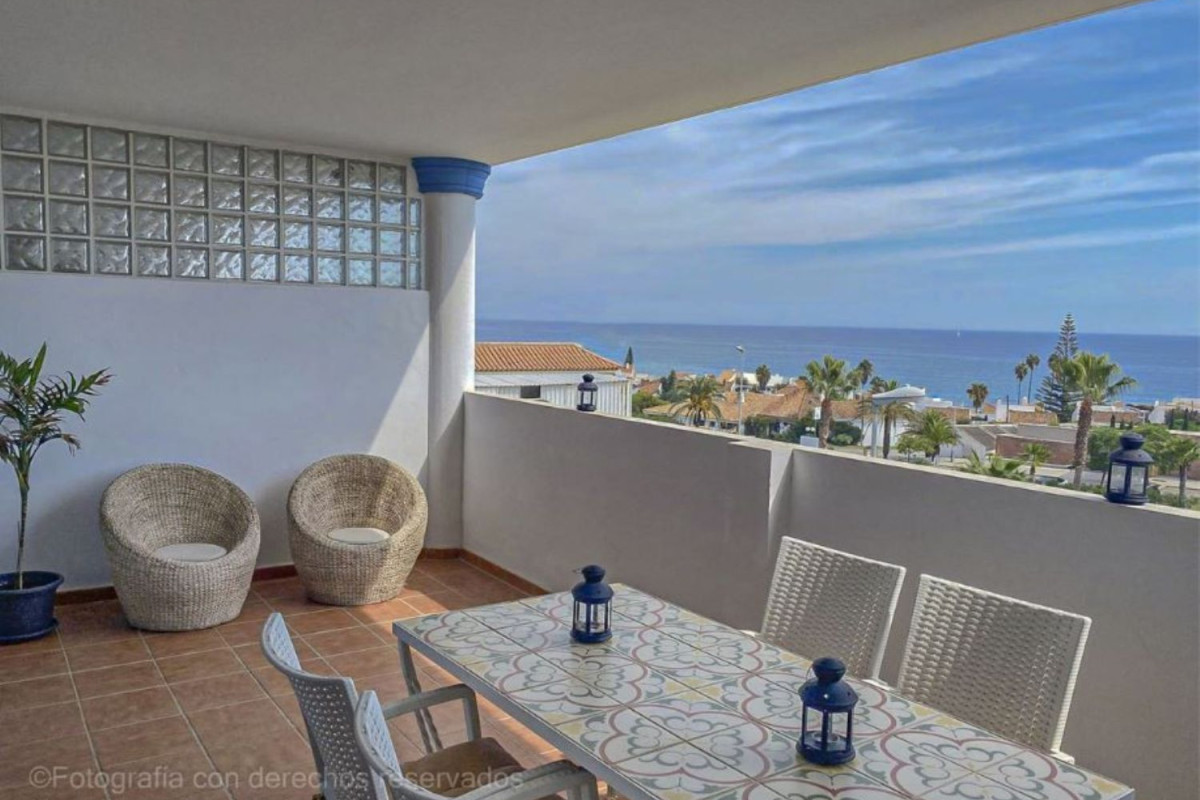 Sale of apartment in Calle del Green, 2, Estepona
 photo 3