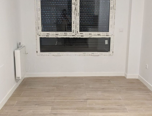 Продажа квартиры в Calle Del Plata s/n, Fuenlabrada thumbnail 2