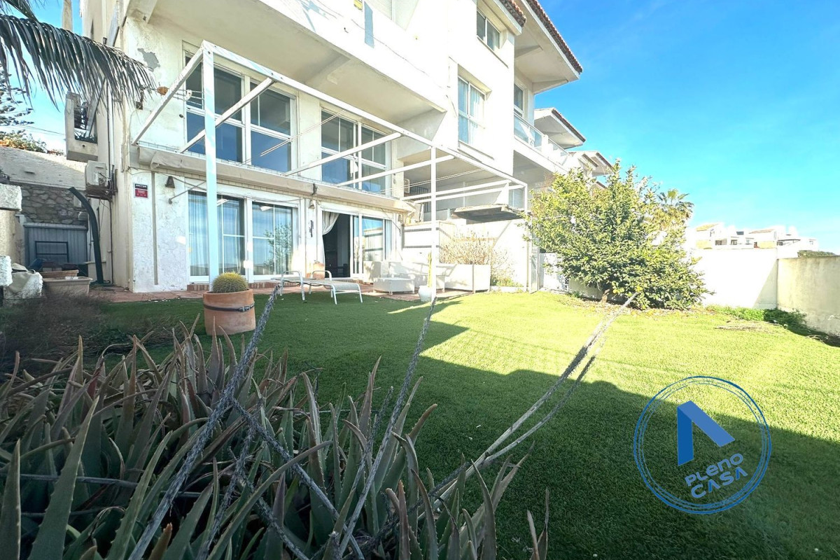 Venta de chalet adosado en Urb. BAHÍA DORADA , Estepona photo 4