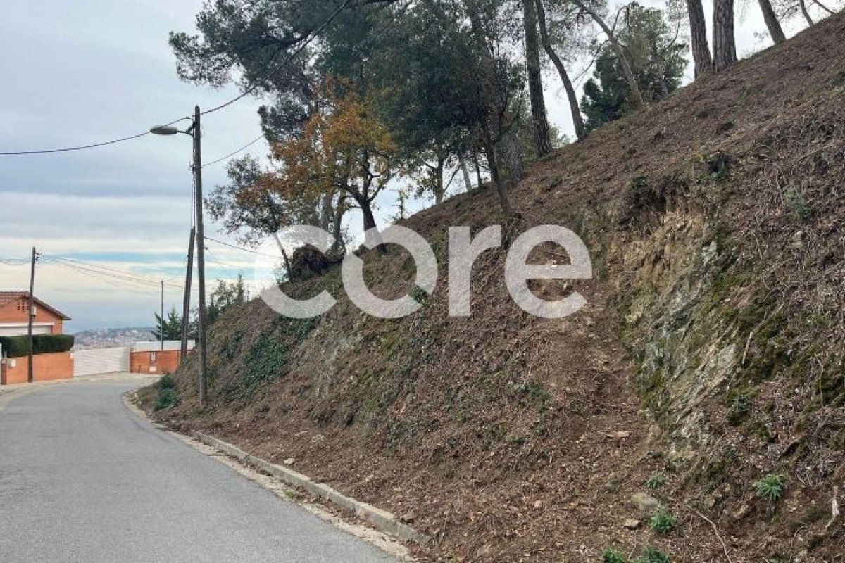 Terreno en venta en Castellar del Vallès, Barcelona photo 1