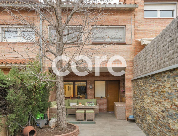 Semi-detached house for sale in  Centre , Castellar del Vallès photo 2