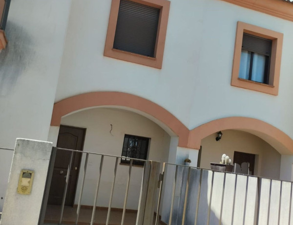 Chalet adosado en venta en , San Bartolomé de la Torre photo 1