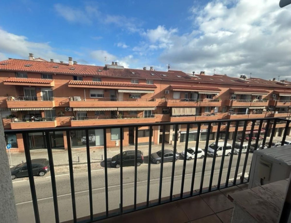 Apartment for sale in  Mercat , Rubí photo 2