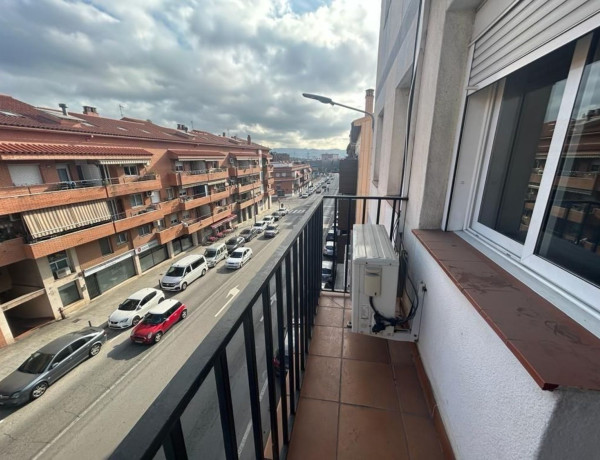 Apartment for sale in  Mercat , Rubí photo 3