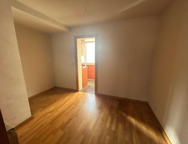 Apartment for sale in  Mercat , Rubí photo 4