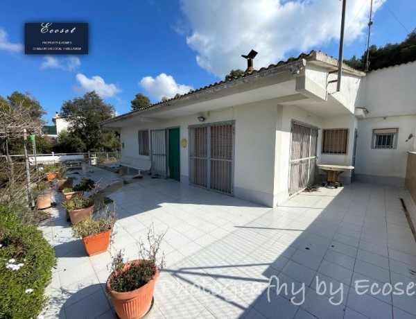 Detached villa for sale in , Vallirana photo 1