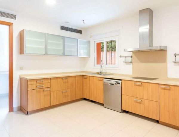 Chalet independiente en venta en  El Cantizal , Las Rozas de Madrid photo 3