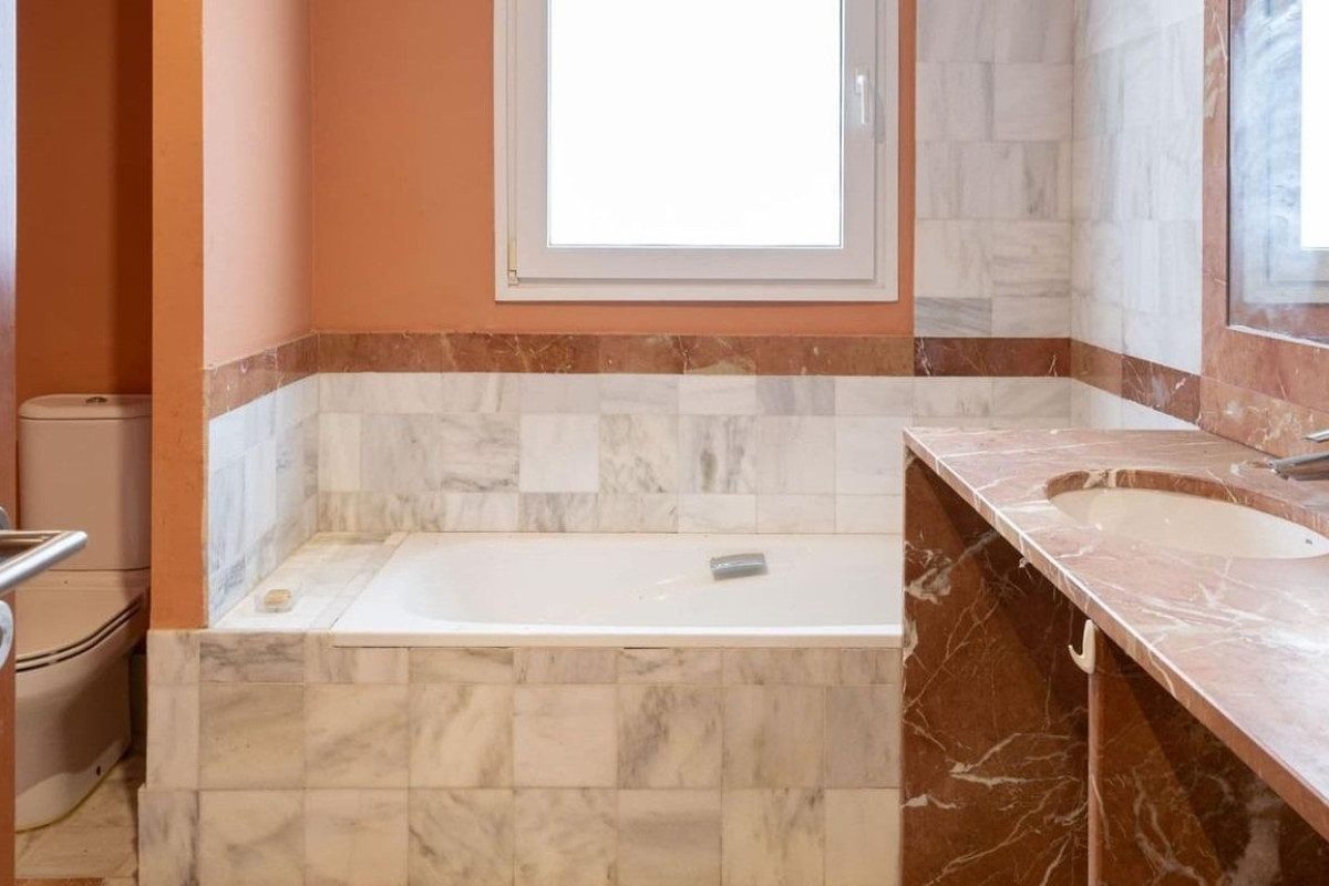 Venta de chalet independiente en El Cantizal, Las Rozas de Madrid
 photo 4