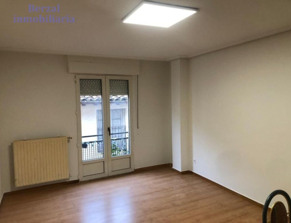 Piso en venta en Calle Bretón de los Herreros, Logroño photo 1