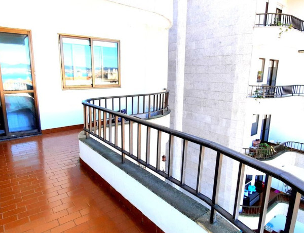 Apartment for sale in Avenida de García Barbón, Vigo thumbnail 1