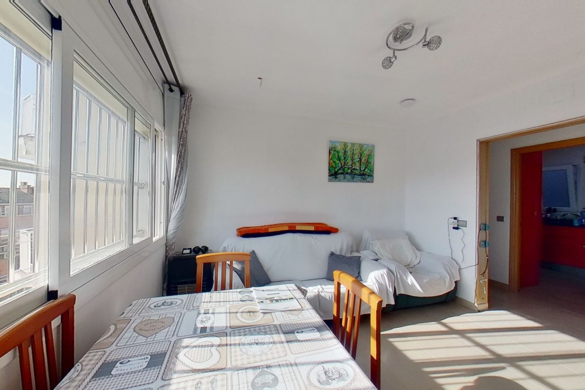 Sale of apartment in Plaça Catalunya, Manresa
photo 3