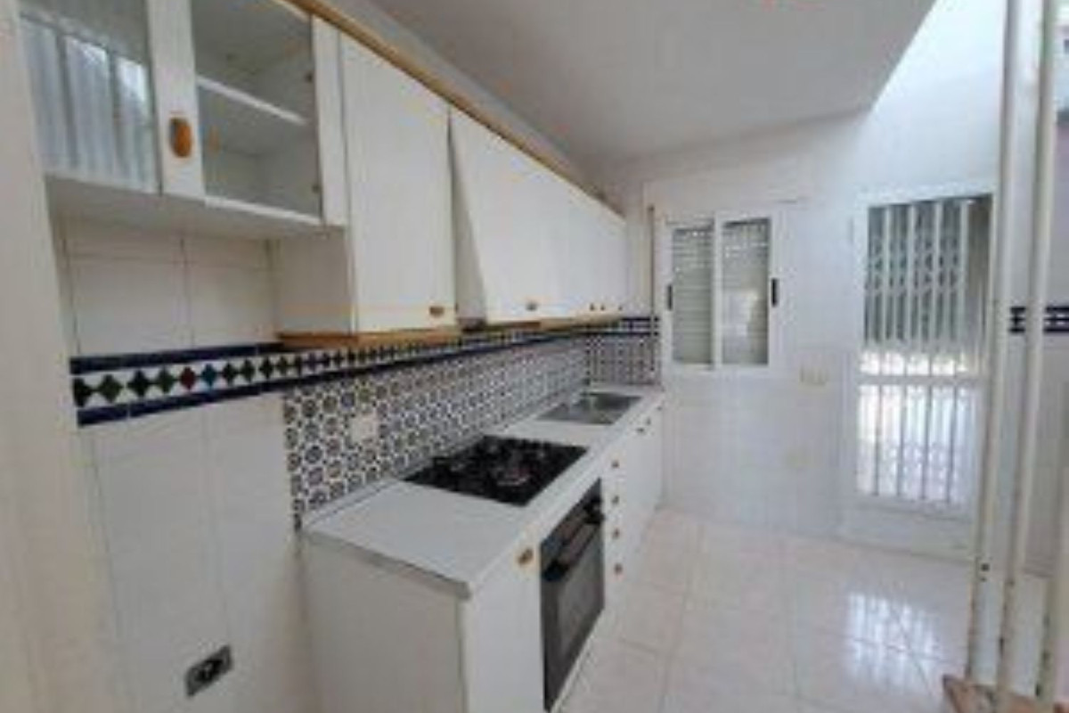 Venta de bajo en Urb. Los Alcázares, Los Alcázares
 photo 2