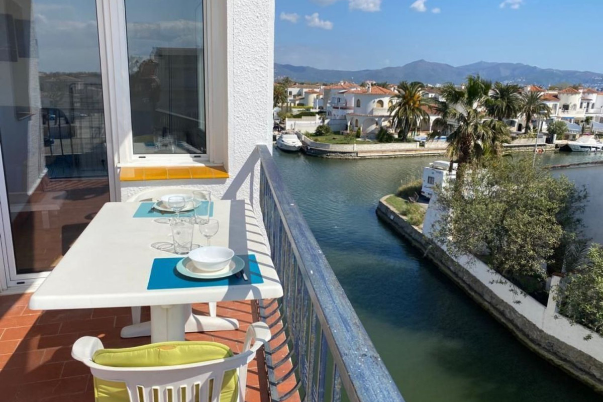 Sale of apartment in Calle Port Empordà, Empuriabrava
photo 2
