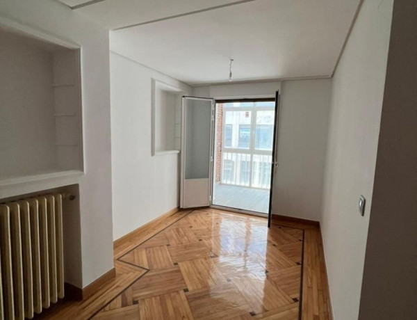 Piso en venta en Zona sur - Bº Cortes , Burgos thumbnail 2