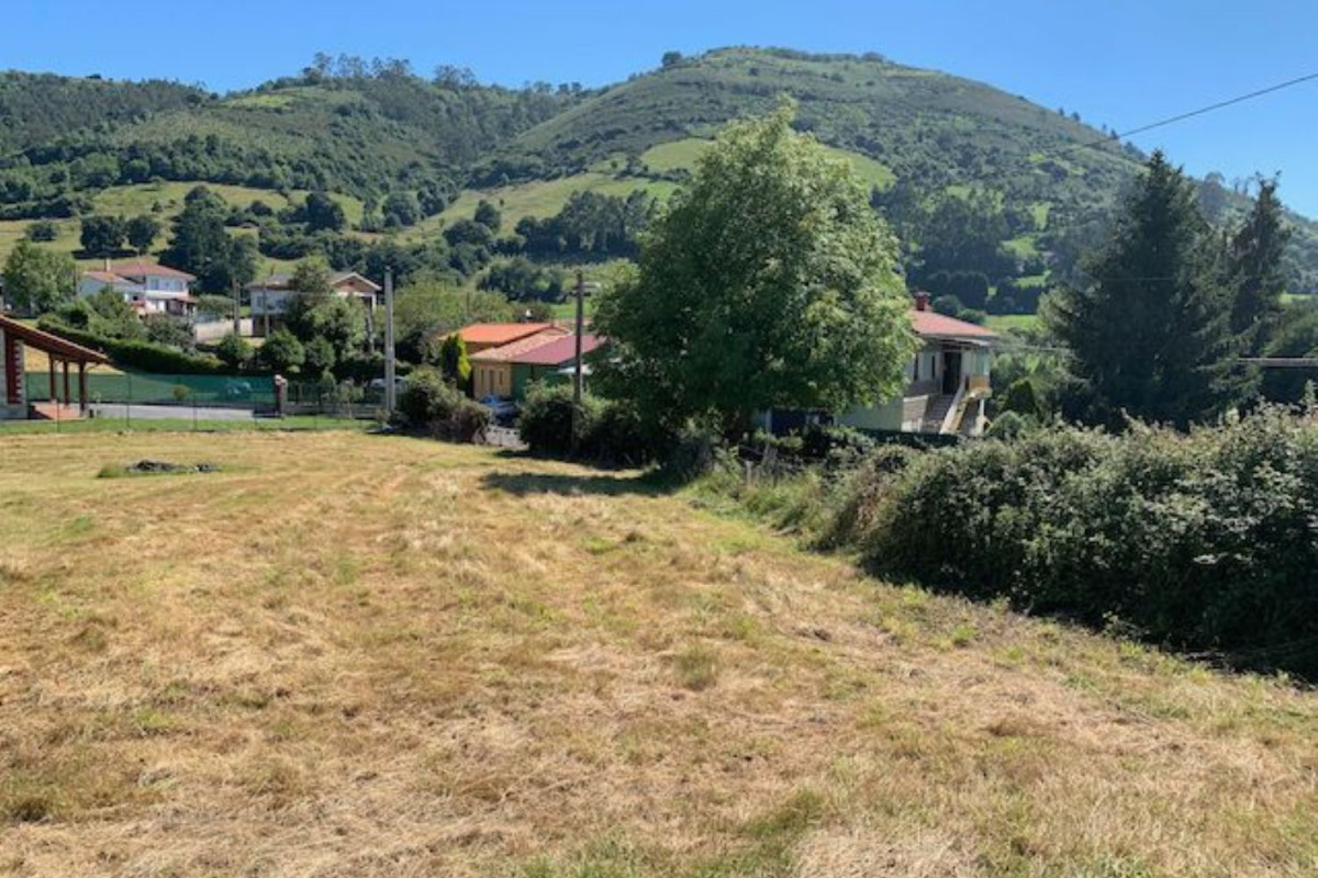 Terreno en venta en Sariego, Asturias photo 4