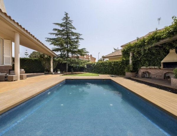 Chalet independiente en venta en , Pacs del Penedès photo 2