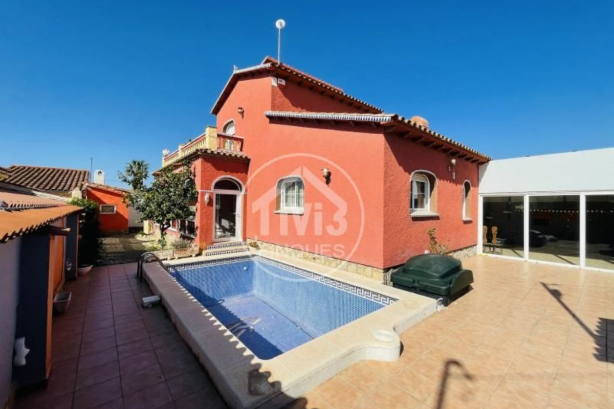 Venta de chalet independiente en Dr. Gil Vernet, Mont-Roig del Camp
 photo 3