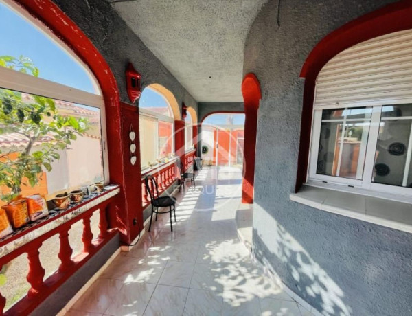 Chalet independiente en venta en  Dr. Gil Vernet, Mont-Roig del Camp photo 4
