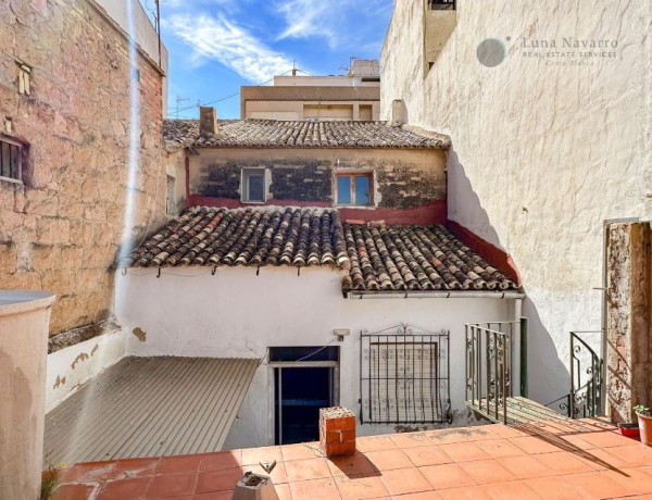 Detached villa for sale in  Calpe Pueblo , Calpe photo 1